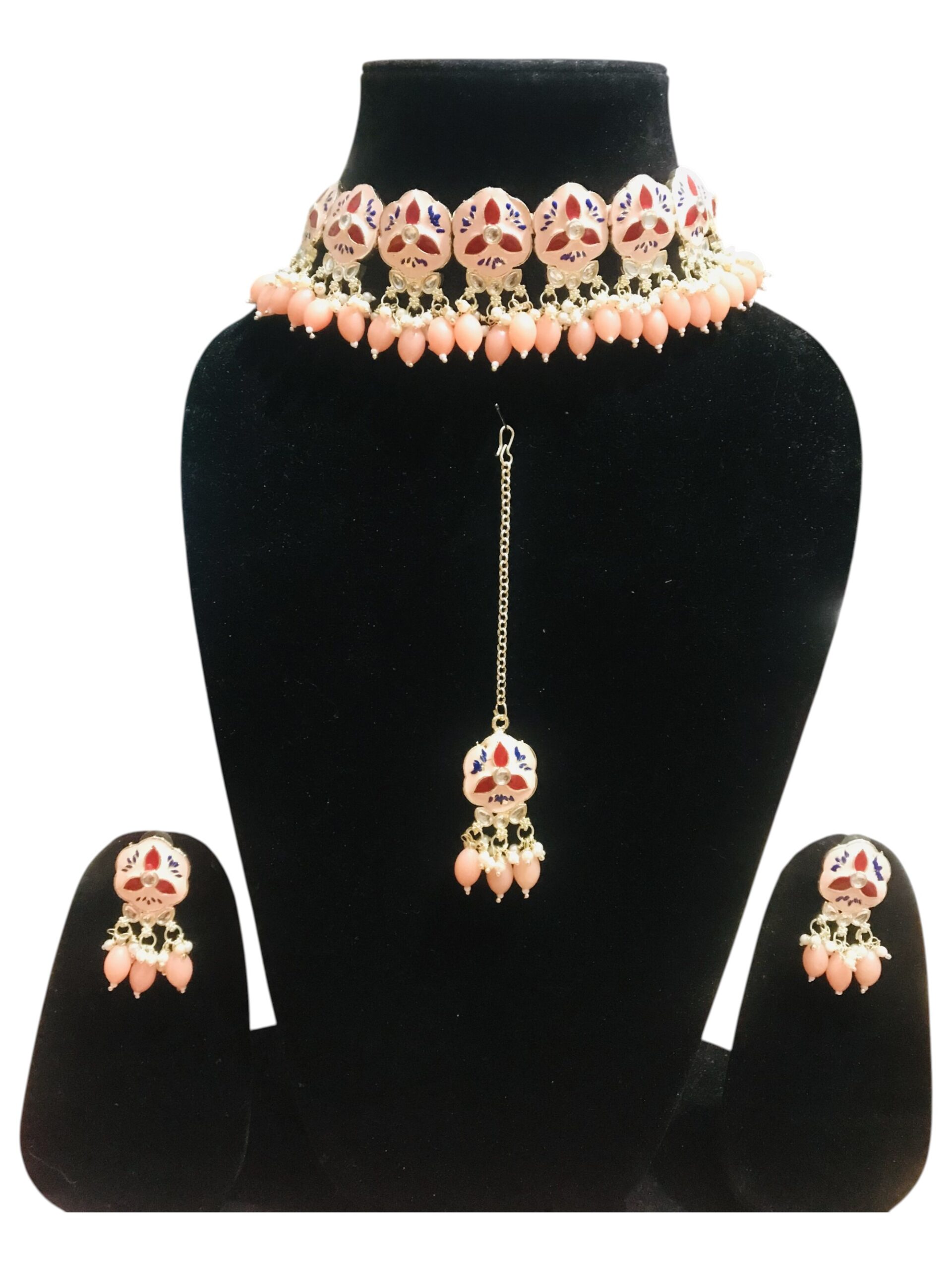 Peach floral artificial jewellery choker set with earrings and maang tikka